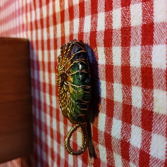 New Rainbow Solar Quartz Pendant - Picture 3 of 6